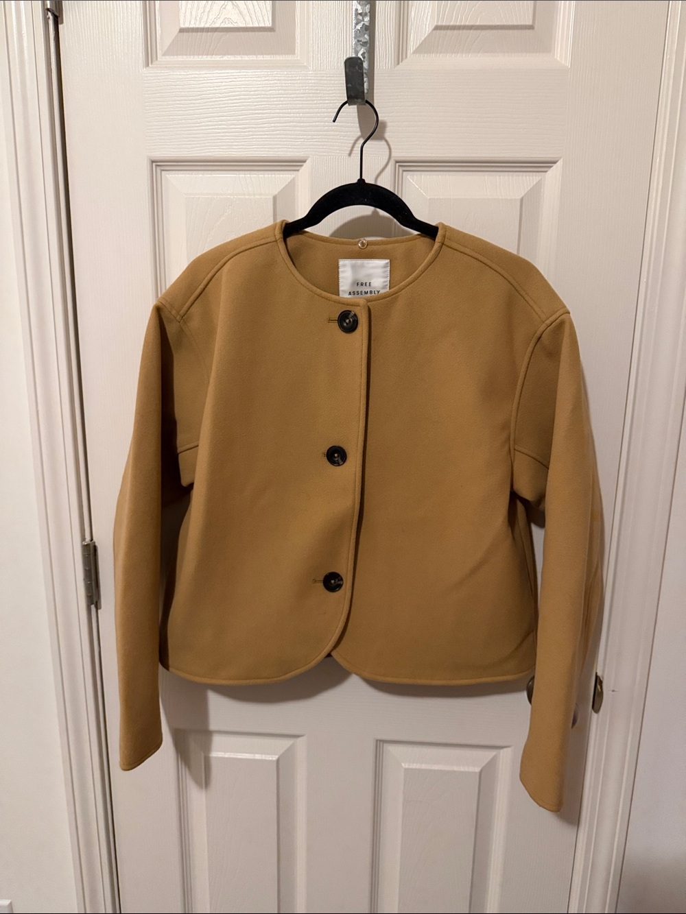 Free Assembly Wilfred Free Camel Button-Up Round-Neck Jacket